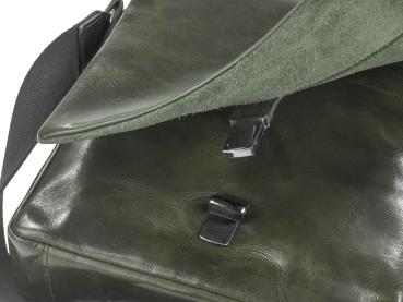 Preview: Umhängetasche Leder mit Umschlagklappe "Newport" british green